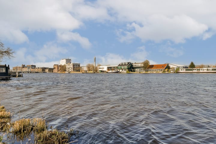 Foto 23 van Warmoesstraat 125