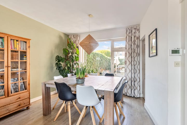 Foto 8 van Esdoornstraat 60