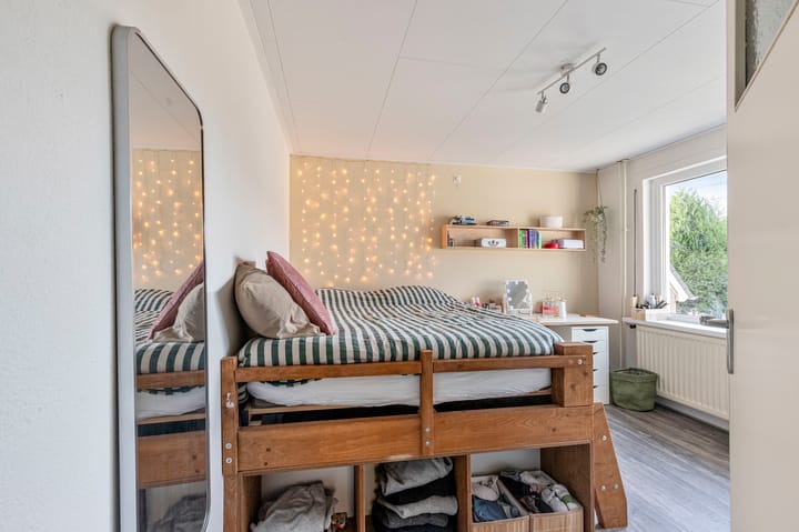 Foto 22 van Esdoornstraat 60