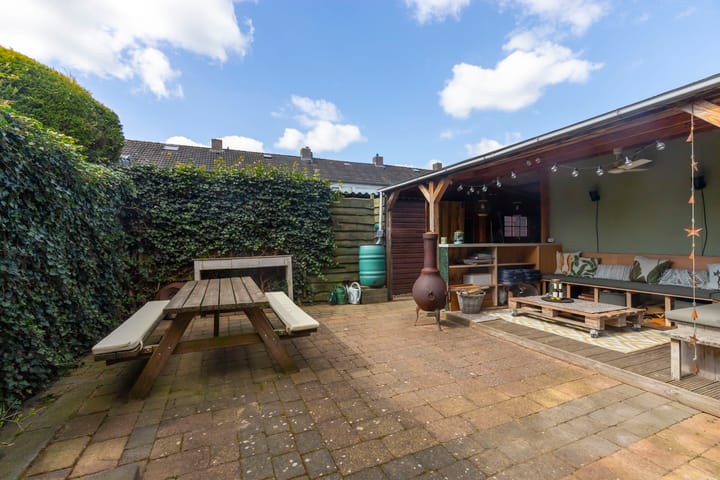 Foto 35 van Esdoornstraat 60