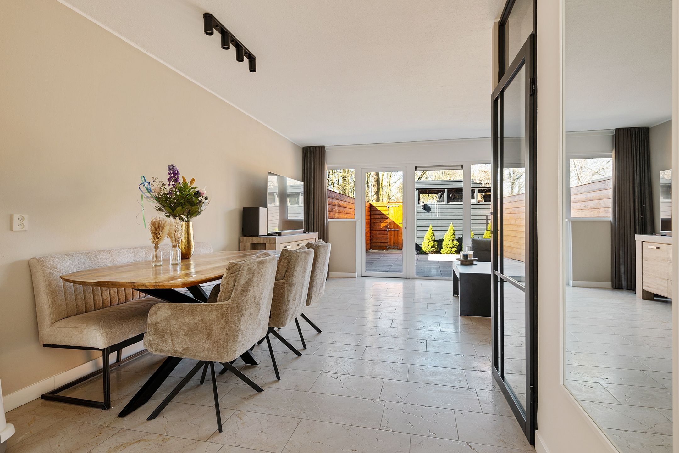 Photo 3 of 't Grachtje over 30