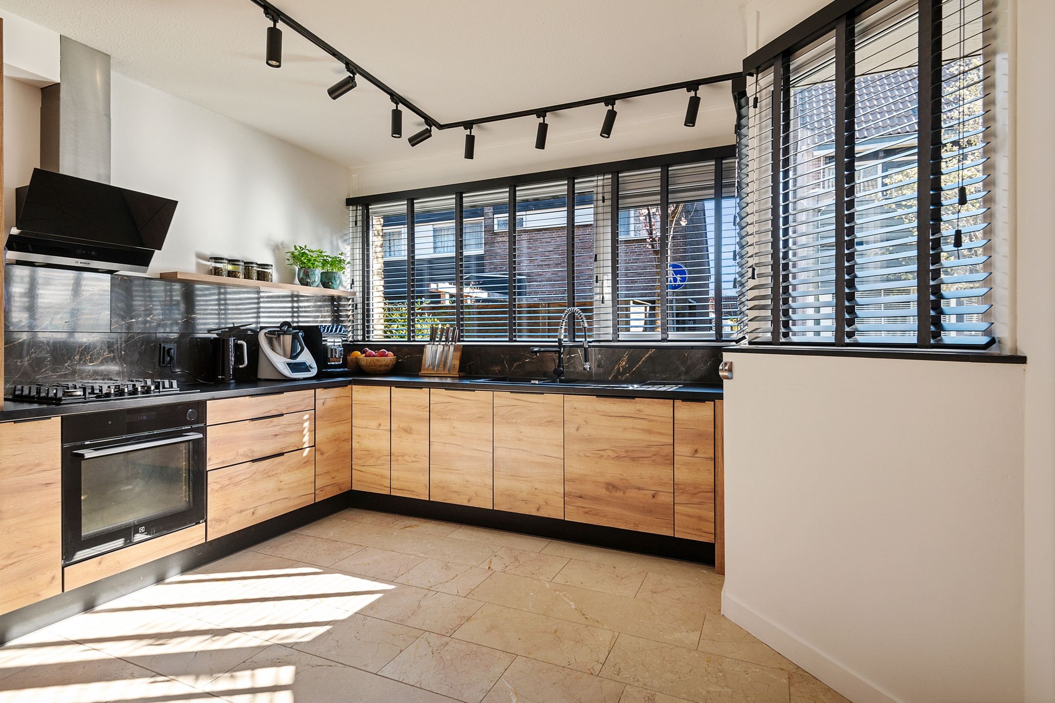 Photo 9 of 't Grachtje over 30