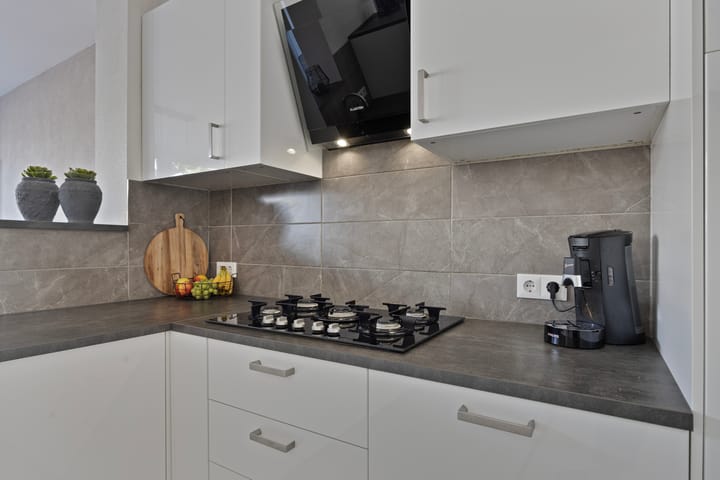 Foto 13 van Meidoornstraat 100