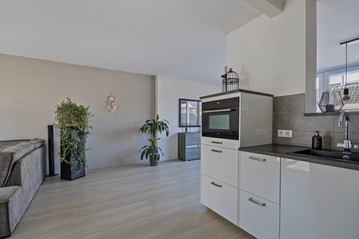 Foto 14 van Meidoornstraat 100