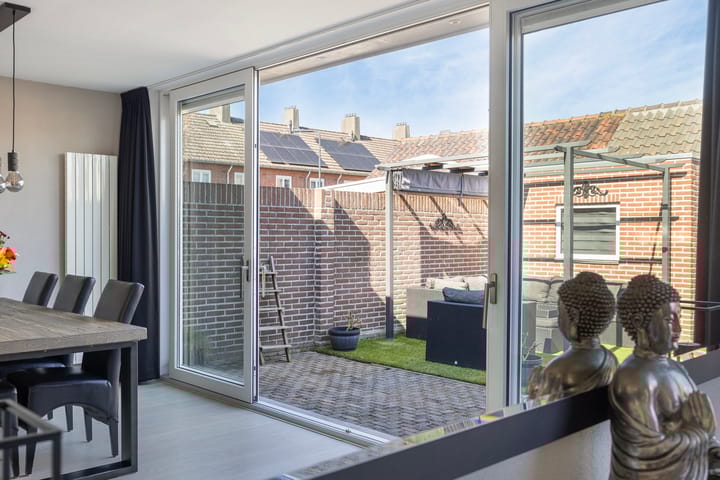 Foto 17 van Meidoornstraat 100