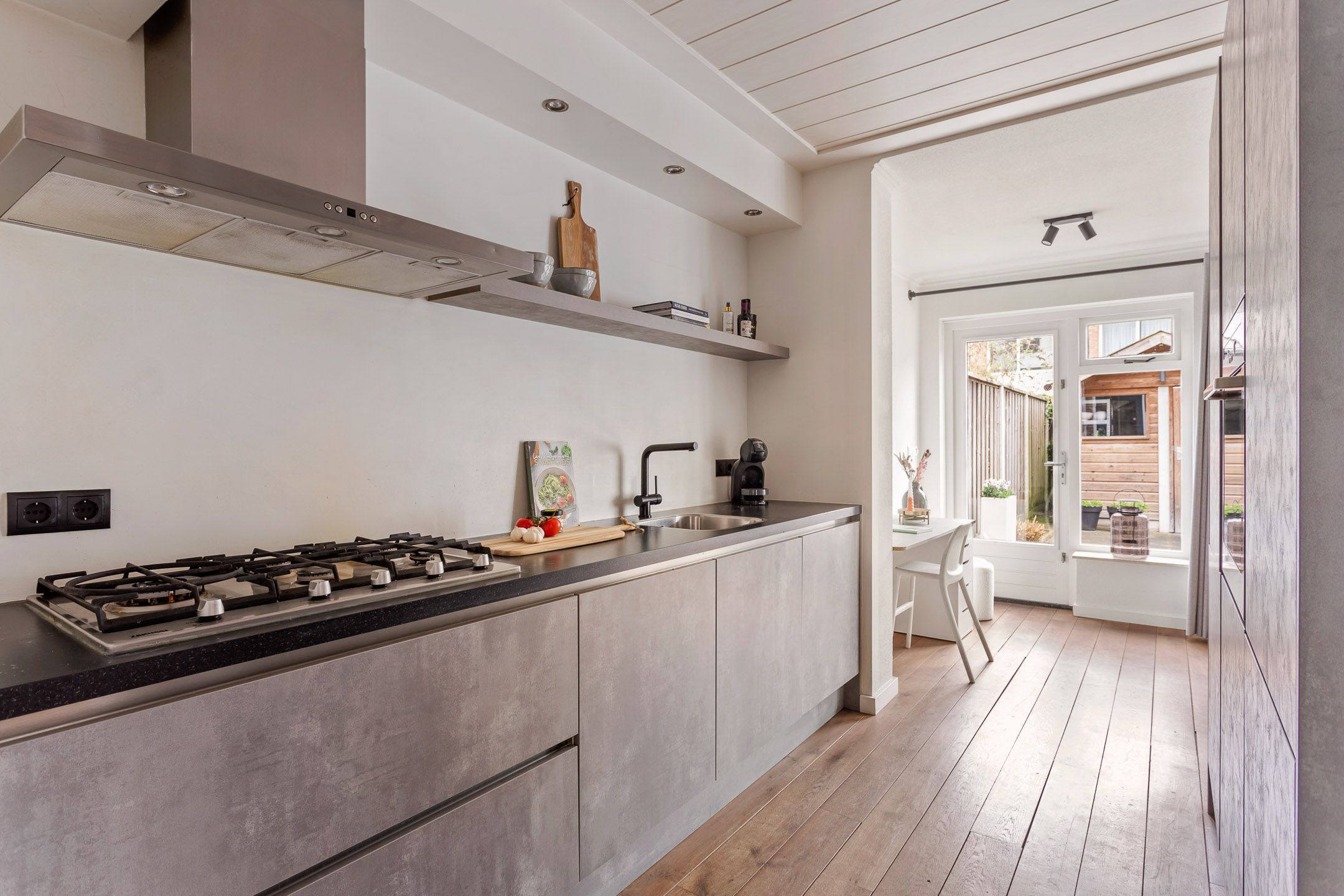 Foto 12 van Titus Brandsmastraat 67