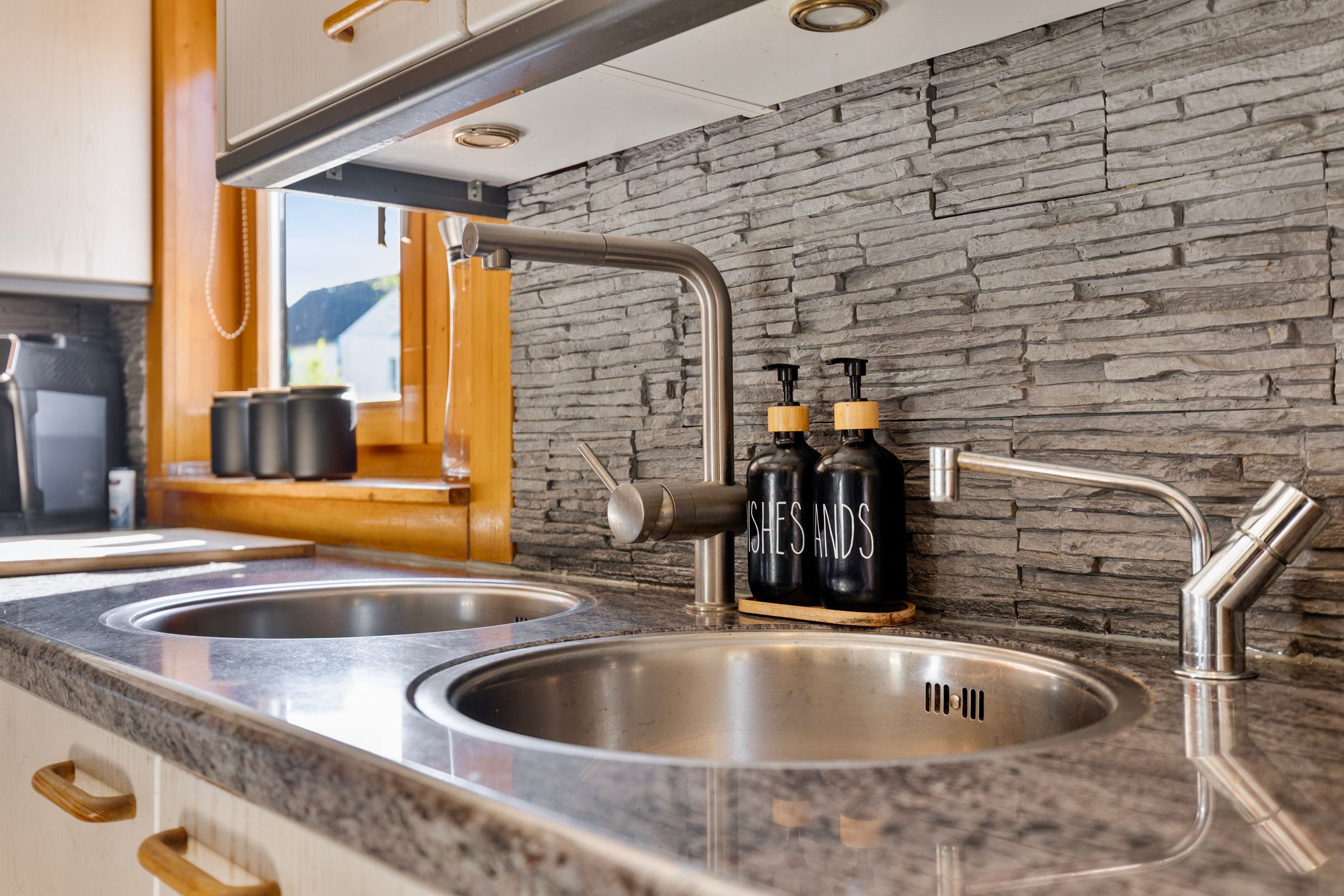 Foto 15 van Karmijnstraat 9