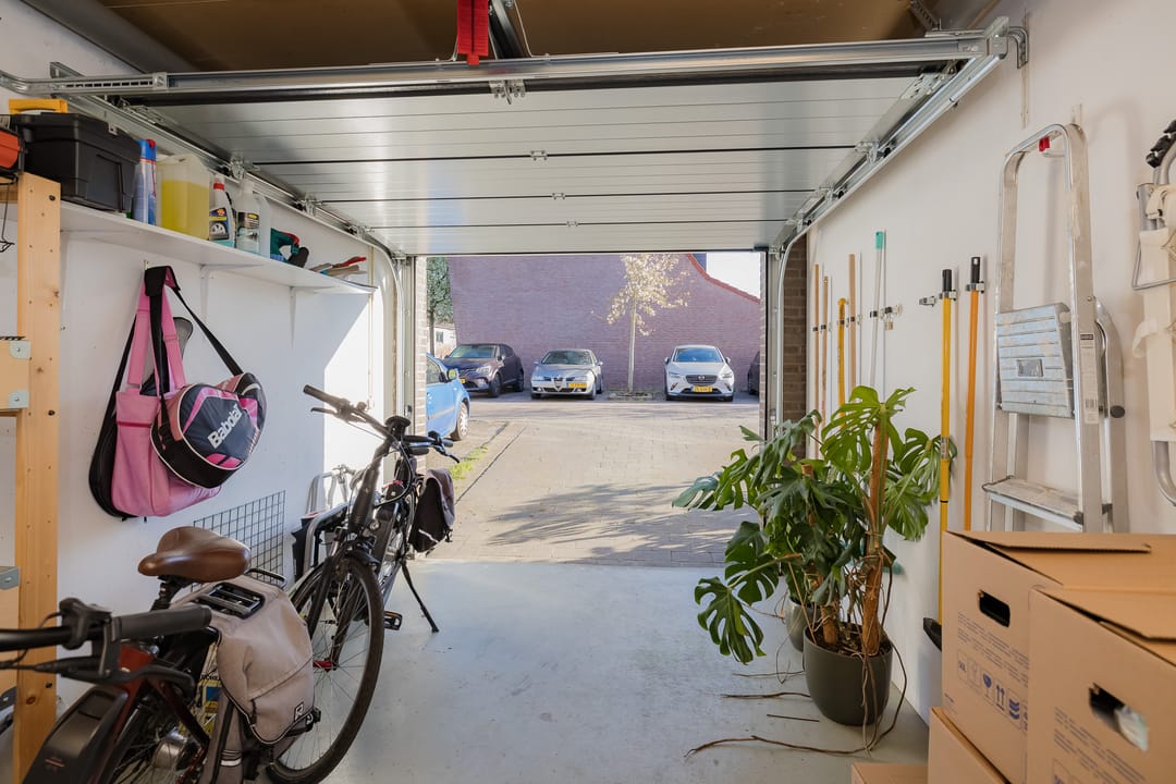 Photo 7 of Hélène Mercierstraat 33
