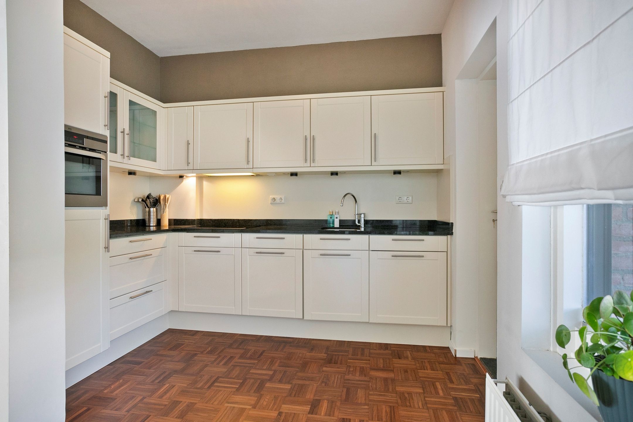 Photo 18 of Mgr. Nolensstraat 13