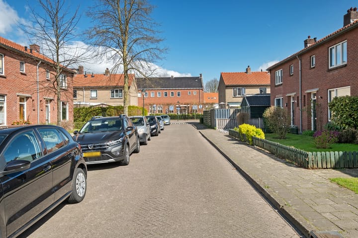 Foto 8 van Stephensonstraat 1