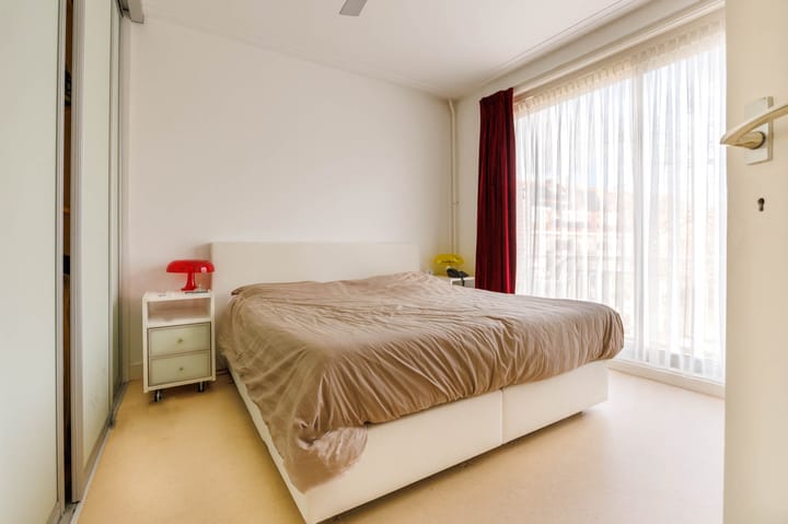 Foto 24 van Roodenburgerstraat 70