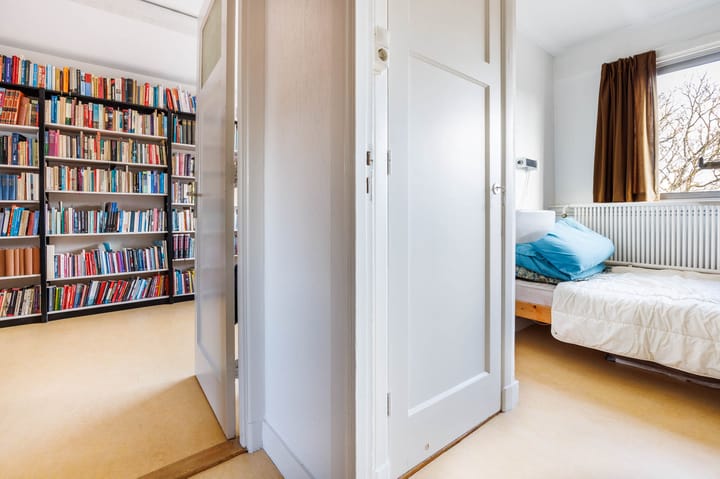 Foto 34 van Roodenburgerstraat 70