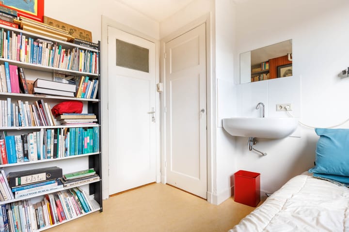 Foto 38 van Roodenburgerstraat 70