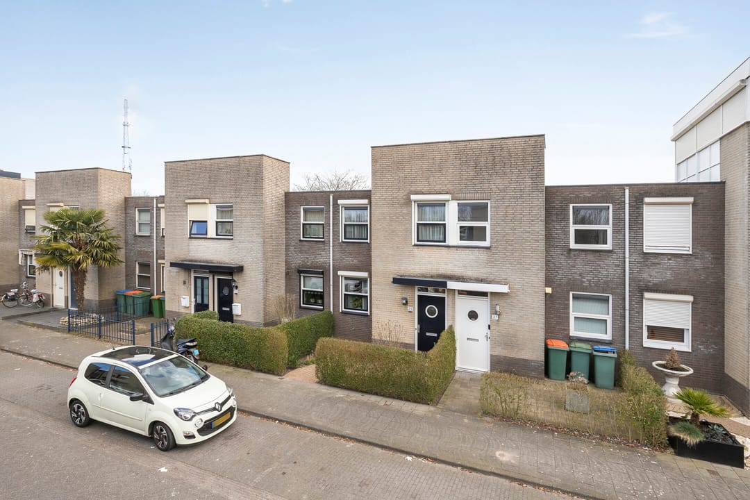 Foto 1 van Vuurvlinder 25