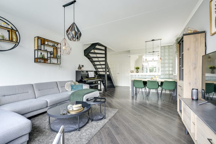 Foto 2 van Brucknerstraat 28