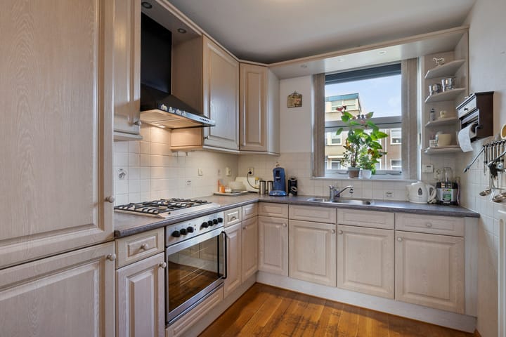 Foto 9 van Vuurvlinder 25