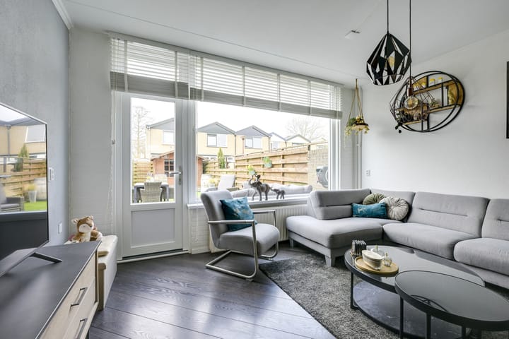 Foto 12 van Brucknerstraat 28