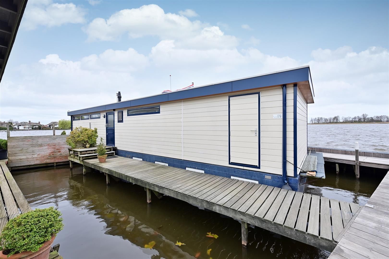 Foto 3 van Nieuw-Loosdrechtsedijk 270-AWS09