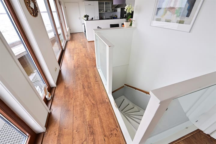 Foto 10 van Nieuw-Loosdrechtsedijk 270-AWS09