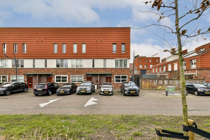 Foto 1 van H.P. Berlagestraat 41