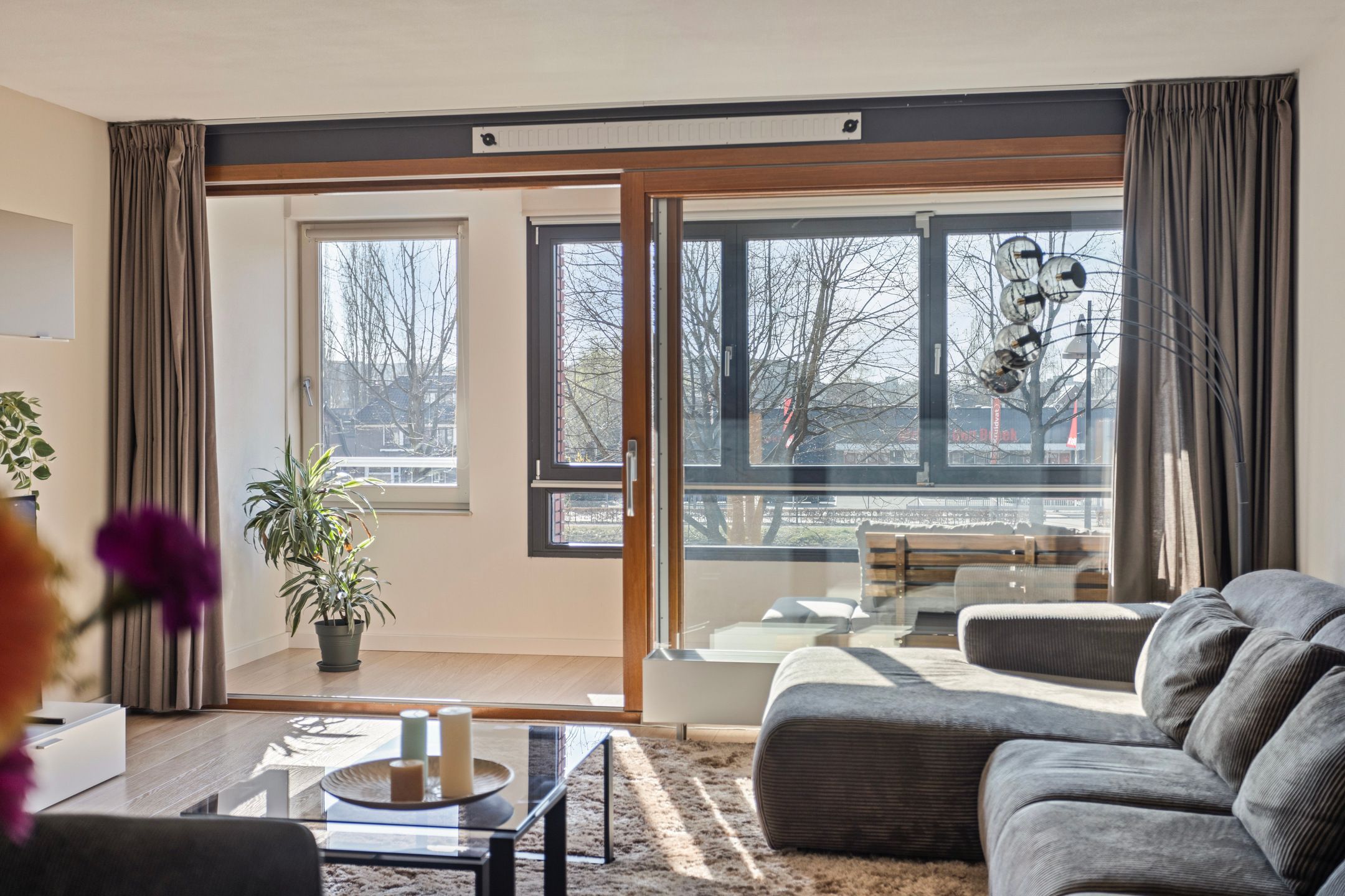 Foto 6 van Burgemeester Jhr. Quarles van Uffordlaan 495