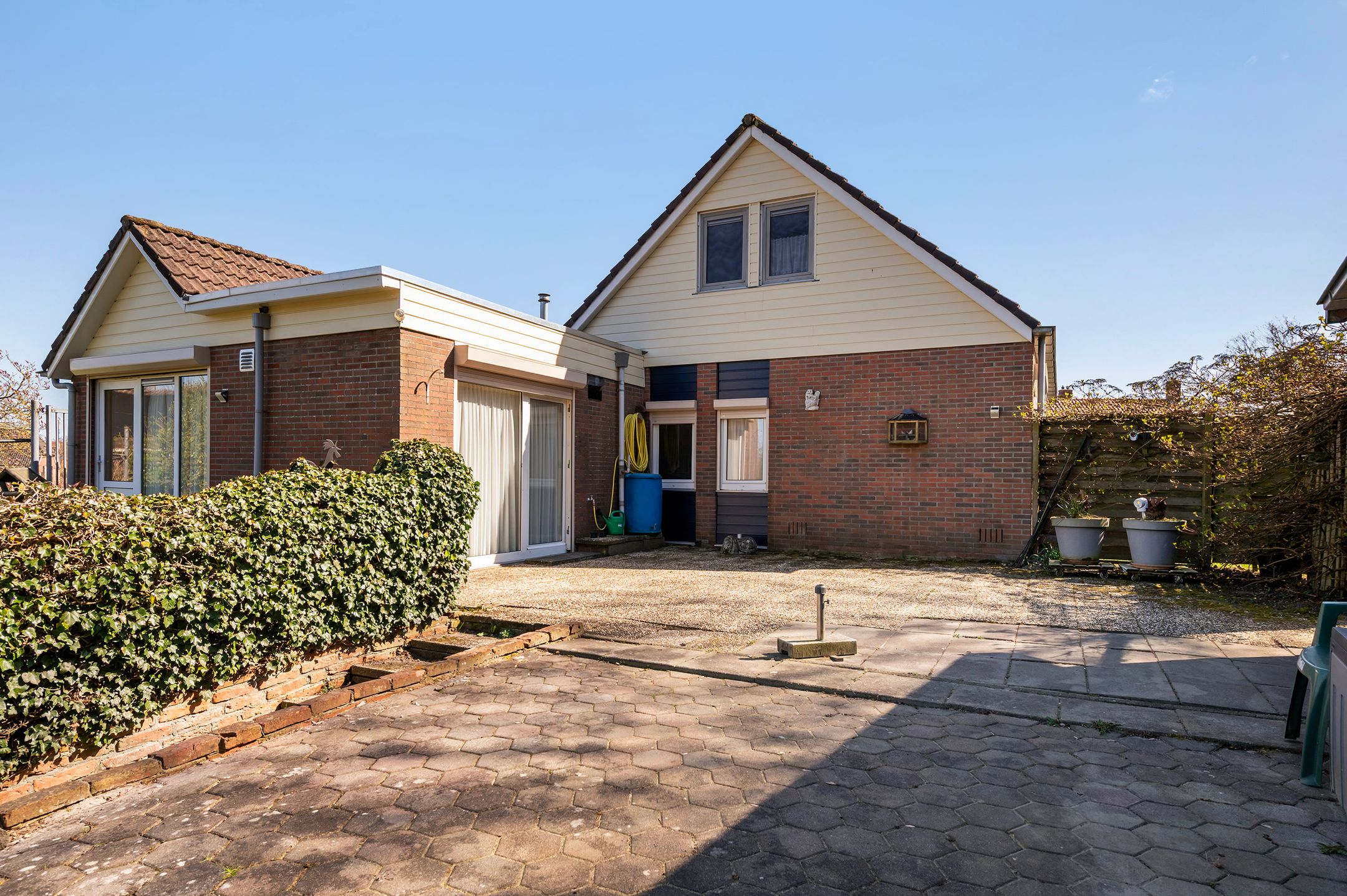 Foto 3 van Hoofdweg West 51