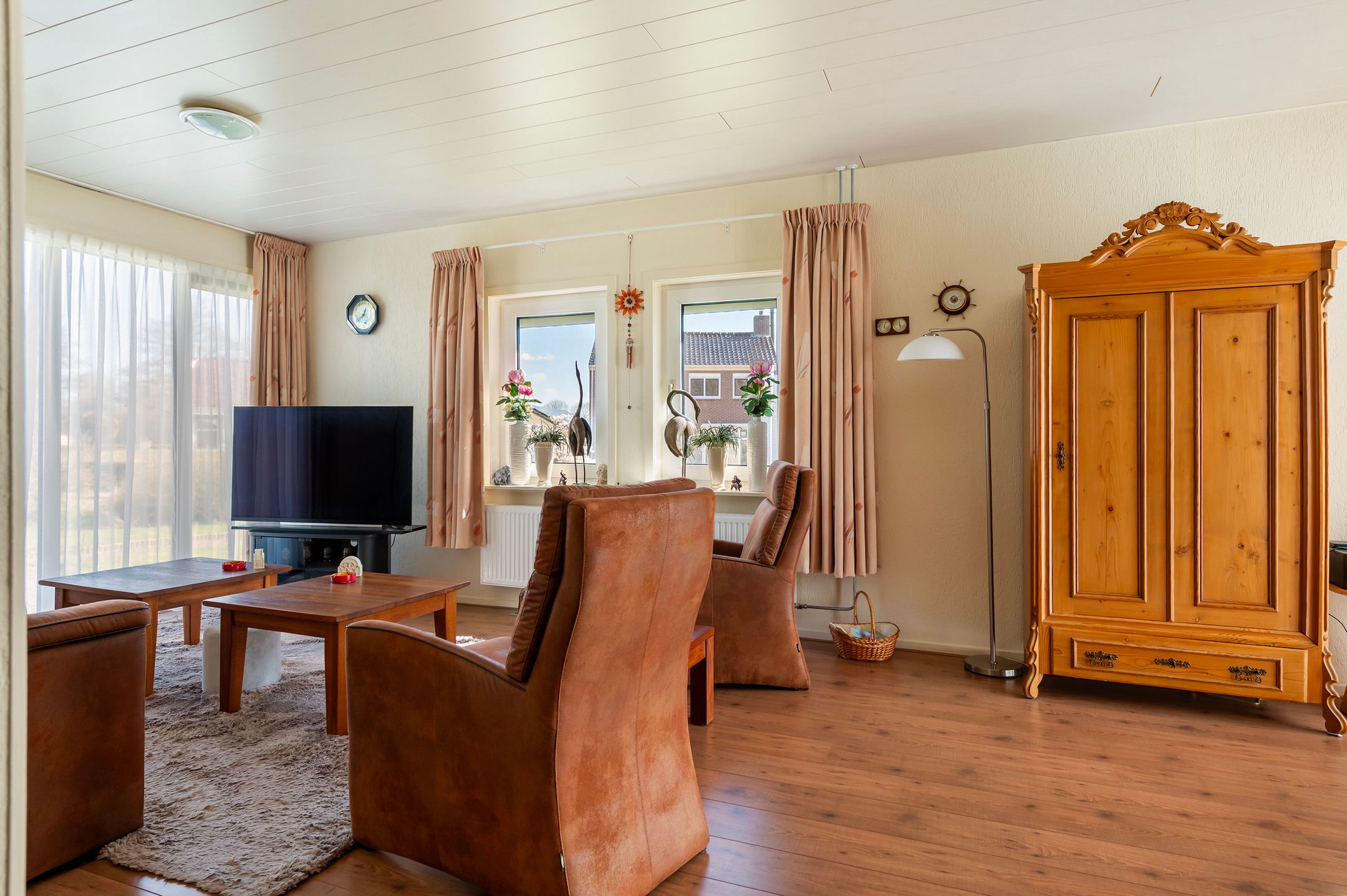 Foto 9 van Hoofdweg West 51