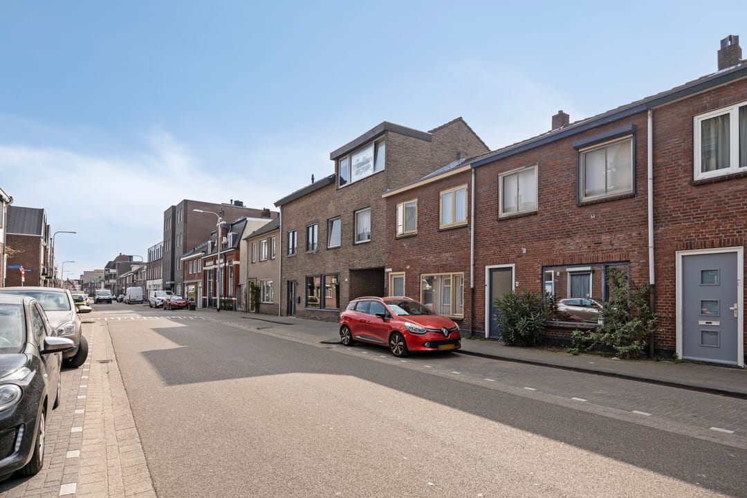 Foto 41 van Hoefstraat 233