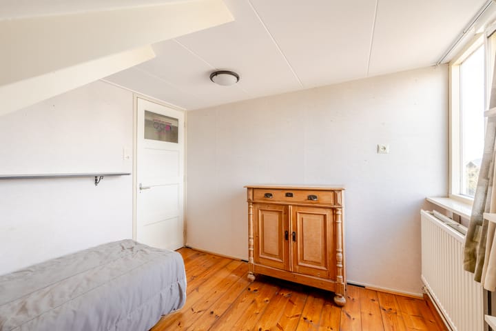 Foto 38 van Warder 83