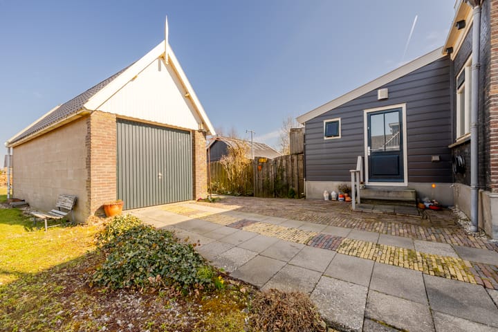 Foto 44 van Warder 83