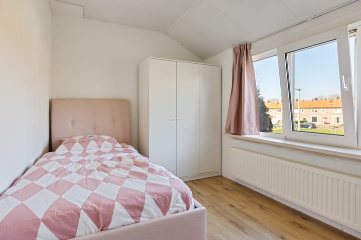 Photo 12 of Klaproosstraat 11