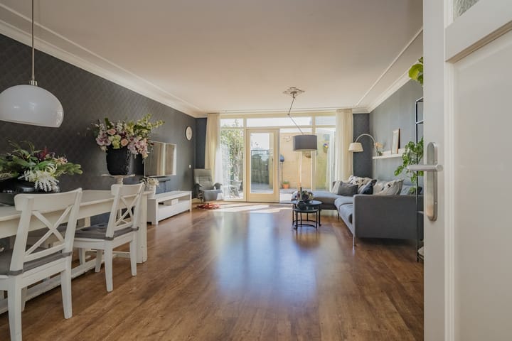 Foto 2 van Planetenweg 323