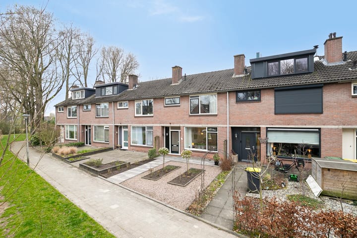 Foto 4 van Tjasker 11