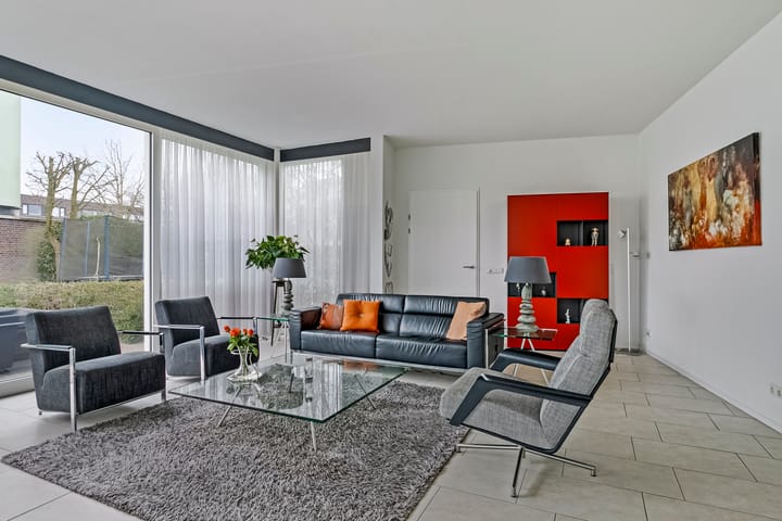 Foto 9 van Sleedoornpage 11