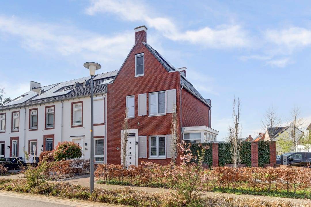 Koopwoningen - huizen te koop in [Funda]