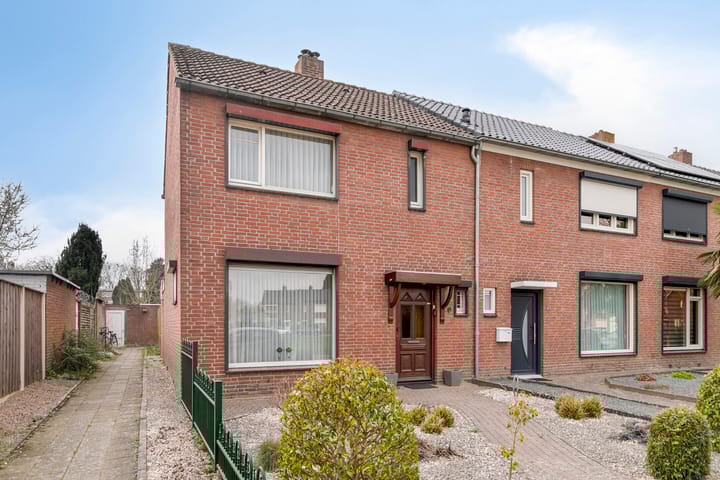 Foto 4 van Anna van Saksenstraat 8