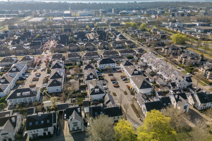 Photo 58 of Jaap ter Haarstraat 71