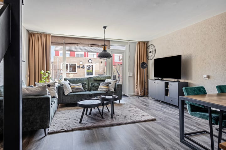 Foto 12 van Hof van Voorne 15