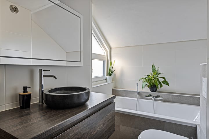 Foto 26 van Hof van Voorne 15