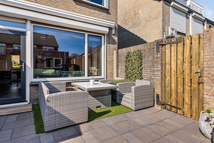 Foto 41 van Hof van Voorne 15