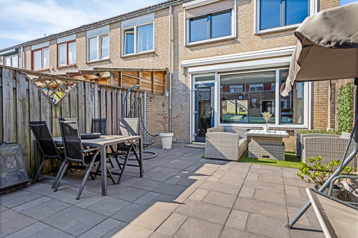 Foto 42 van Hof van Voorne 15