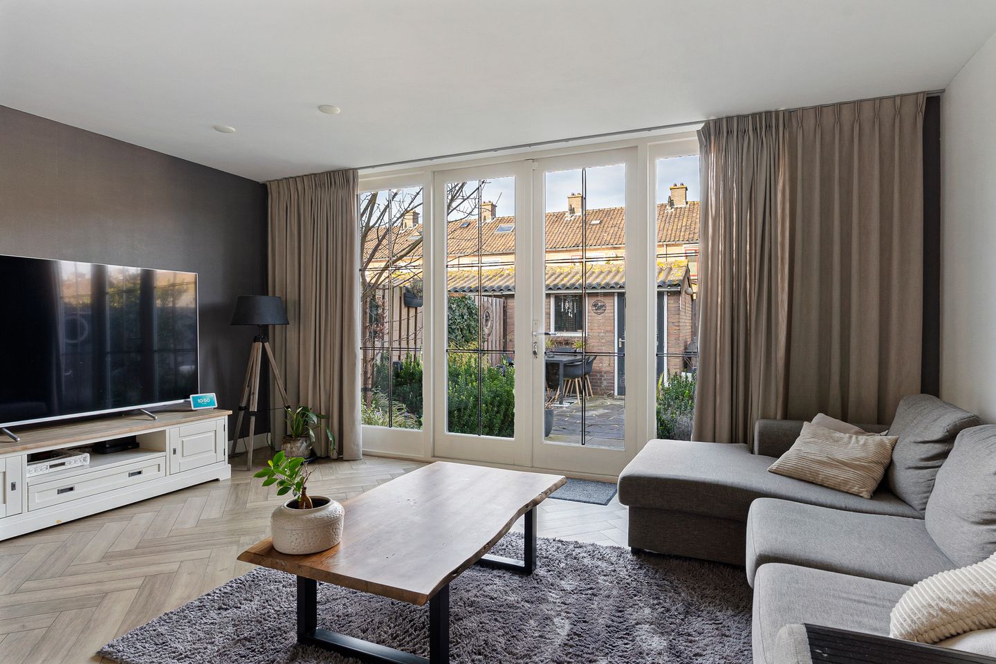 Foto 14 van Van Ostadestraat 19