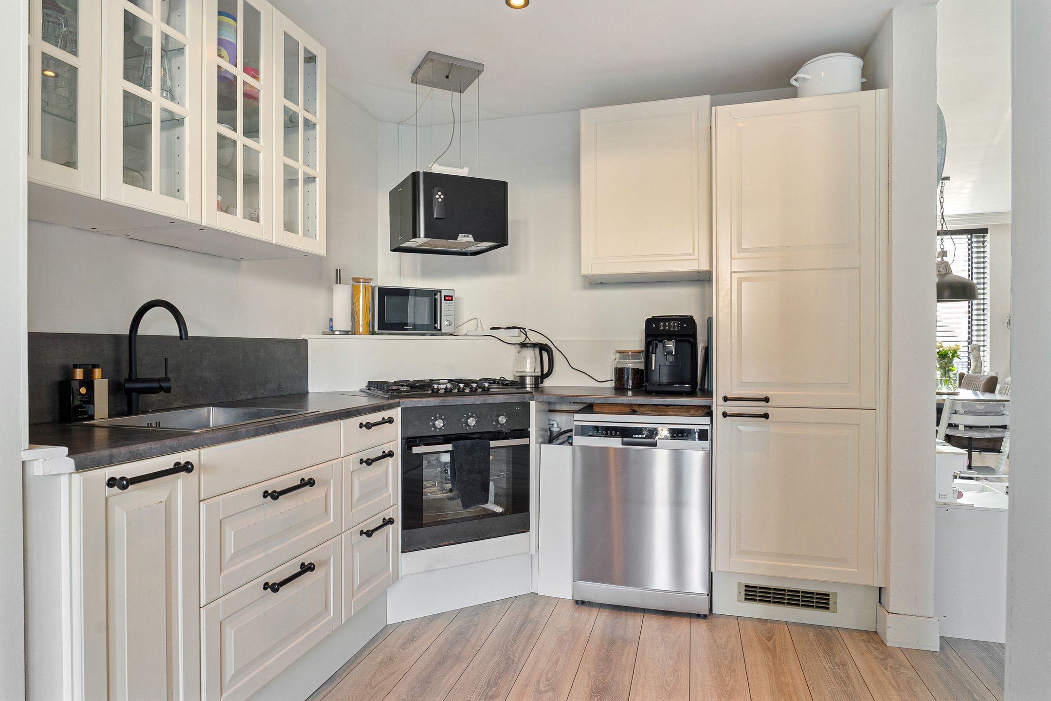 Foto 18 van Van Ostadestraat 19