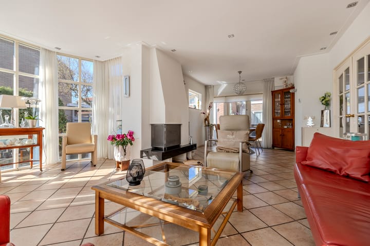 Foto 12 van Julianastraat 49