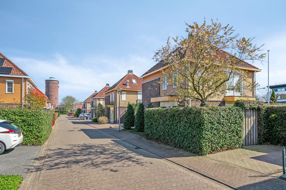 Foto 61 van Koos Veraartstraat 16