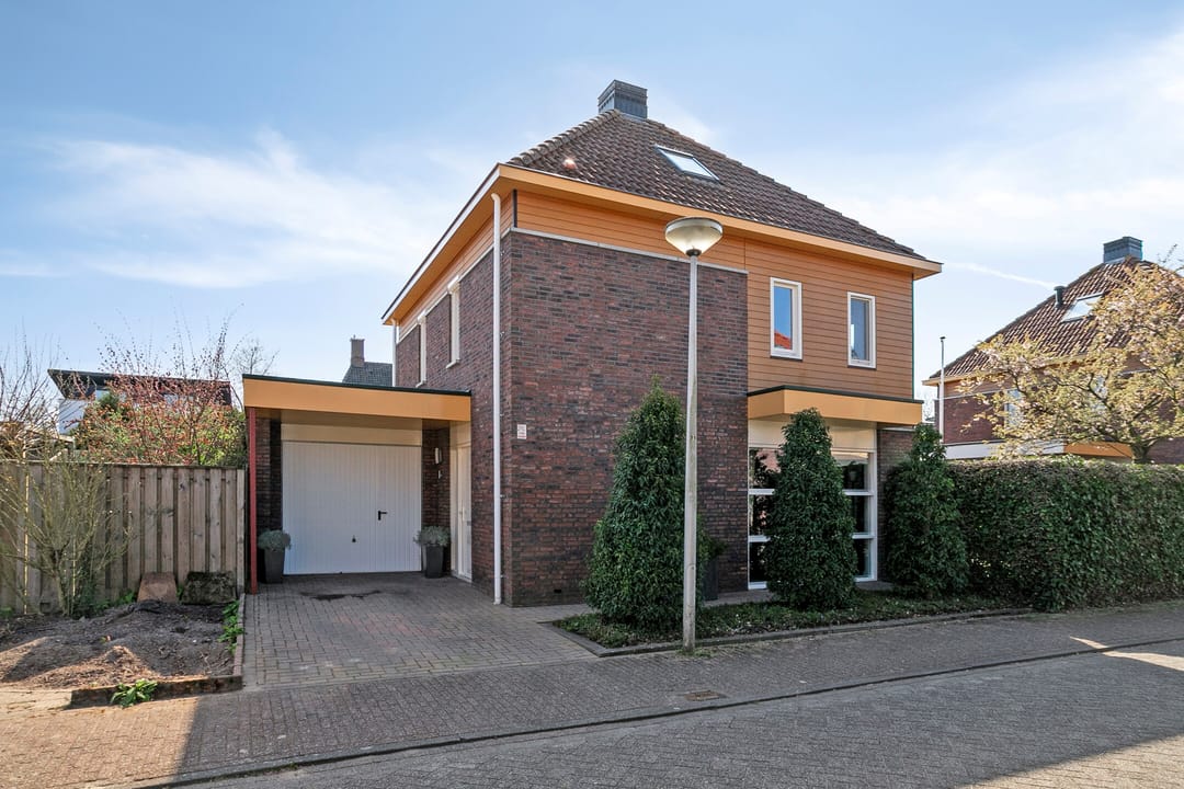 Foto 62 van Koos Veraartstraat 16