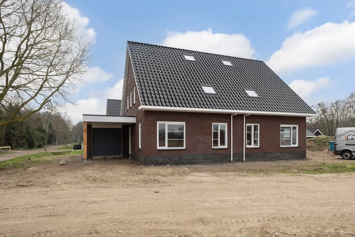 Photo 2 of Dwarstak 33