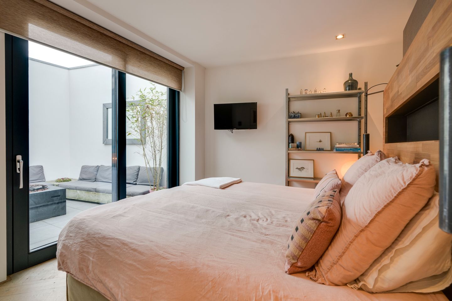 Foto 29 van Van Alphenstraat 48-A