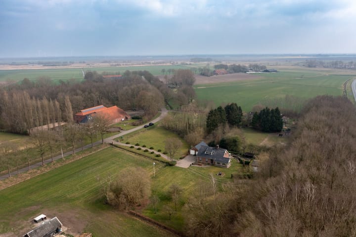 Foto 2 van Lutjeloosterweg 11