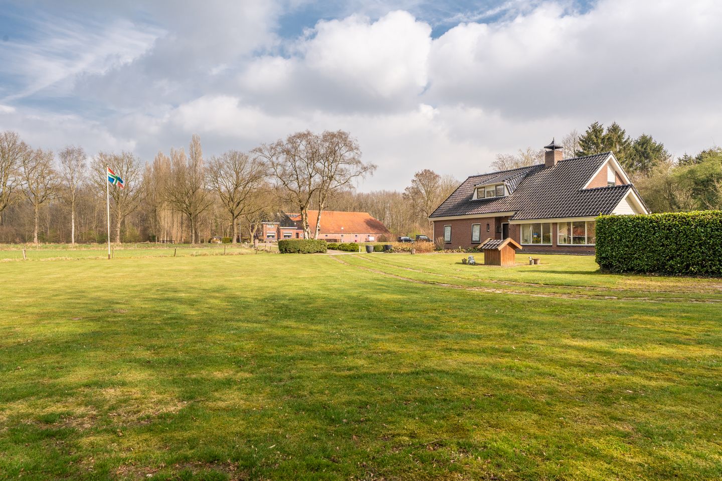 Foto 10 van Lutjeloosterweg 11